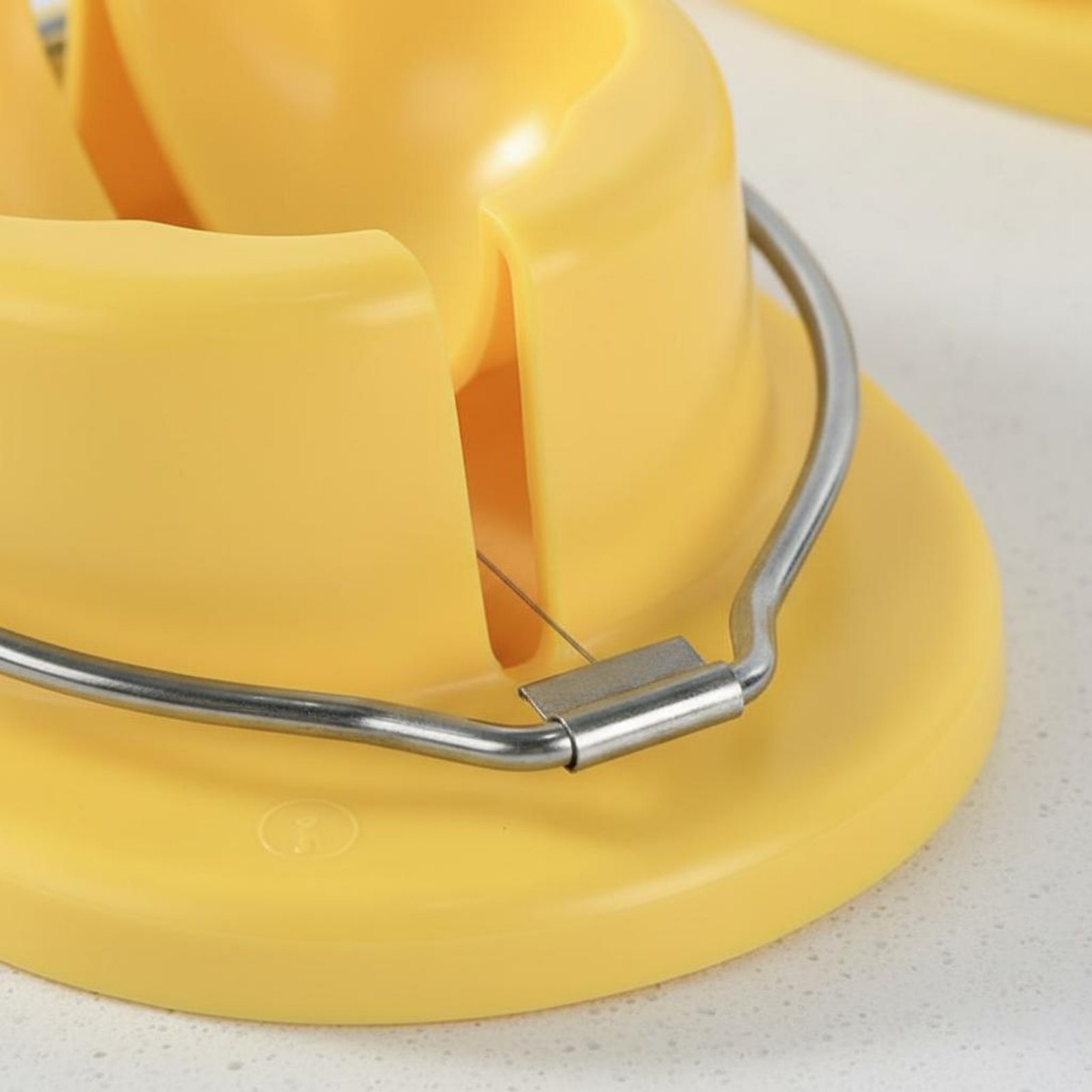 Coupe-œufs en fil d'acier inox - Kitchen Gadgets Wirecutter avis et prix